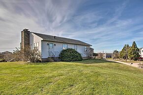 Rhode Island Oceanview Retreat: Walk to Shore!