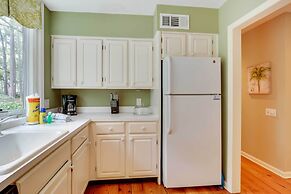 Hilton Head Resort Condo w/ Pool Access!