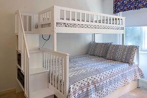 Hilton Head Resort Condo w/ Pool Access!