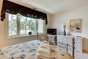 Hilton Head Resort Condo w/ Pool Access!