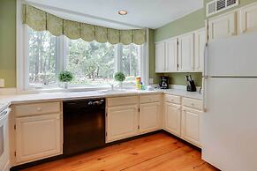 Hilton Head Resort Condo w/ Pool Access!