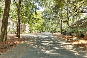 Hilton Head Resort Condo w/ Pool Access!