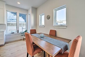 Spacious Portland Home: Walk Downtown!