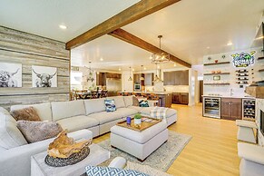 Stunning Home w/ Hot Tub Near Park City Skiing!