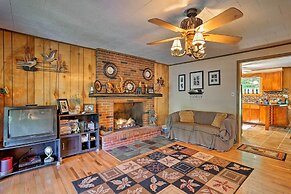 Beach Lake Cabin on Delaware River w/ Sunroom!
