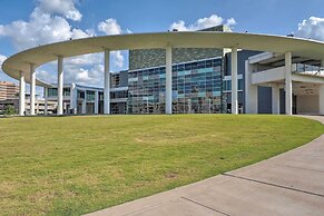 Pool & Hot Tub: Ideally Located 'austin Oasis'