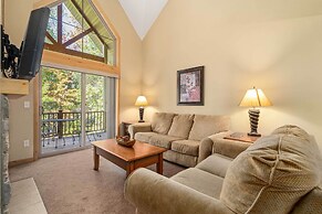 Gull Lake All-season Getaway w/ Private Deck