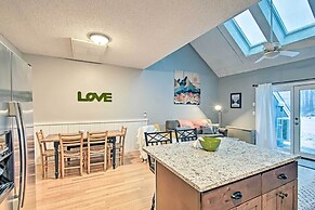Ski-in/ski-out Tenney Mountain Condo w/ Fireplace!