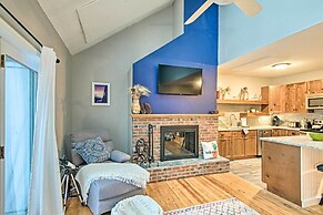 Ski-in/ski-out Tenney Mountain Condo w/ Fireplace!