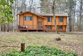 Serene Pocono Pines Home: 2 Mi to Lake Naomi Beach