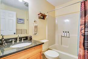 Cozy Bartlett Condo w/ Deck & Resort Amenities!