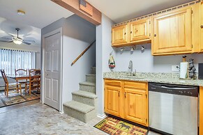 Cozy Bartlett Condo w/ Deck & Resort Amenities!