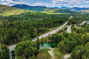 Cozy Bartlett Condo w/ Deck & Resort Amenities!