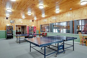 Cozy Bartlett Condo w/ Deck & Resort Amenities!