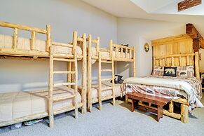 Cozy Bartlett Condo w/ Deck & Resort Amenities!