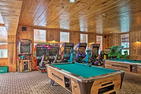 Cozy Bartlett Condo w/ Deck & Resort Amenities!