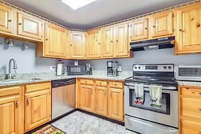 Cozy Bartlett Condo w/ Deck & Resort Amenities!
