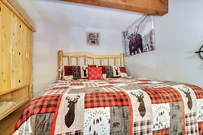 Cozy Bartlett Condo w/ Deck & Resort Amenities!