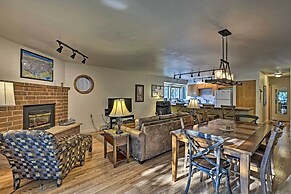 Bright Colorado Townhome: Walk to Dillon Reservoir