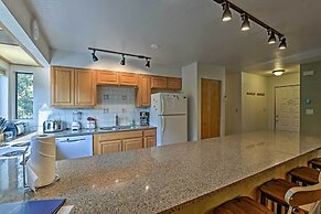 Colorado Townhome: Walk to Dillon Reservoir