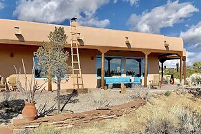 Santa Fe Sanctuary With Views at Every Turn