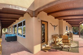 Santa Fe Sanctuary With Views at Every Turn