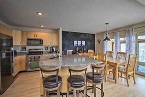 Spacious Ski-in/out Black Mountain Home w/ Deck!