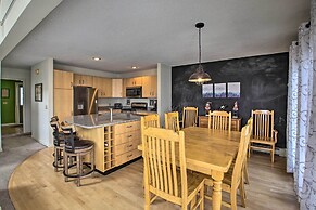 Spacious Ski-in/out Black Mountain Home w/ Deck!