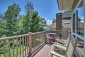 Spacious Ski-in/out Black Mountain Home w/ Deck!