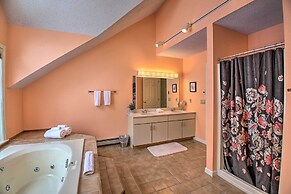 Spacious Ski-in/out Black Mountain Home w/ Deck!