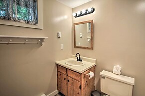 Quiet & Cozy White Mtns Getaway: 4 Mi to Cranmore!