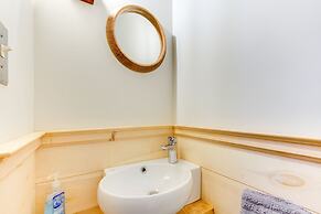 Manchester Center Home w/ Green Mtn Views!