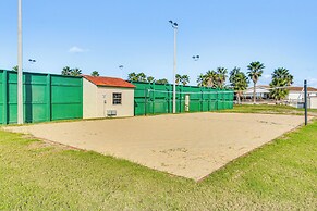 Furnished Deck: Waterfront Port Isabel Cottage!