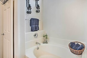 2 Mi to Coachella: Indio Home w/ Fire Pit!