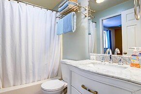 Pet-friendly Bend Home ~ 2 Mi to Downtown