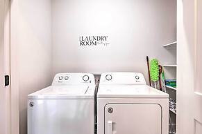 Waterfront Oasis On Tims Ford Lake: Pool/kayak!