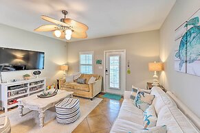 Sunny Townhome w/ Pool Access ~ 1 Mi to Beach