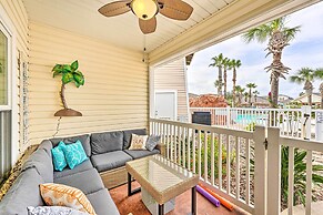 Sunny Townhome w/ Pool Access ~ 1 Mi to Beach