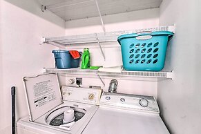 Sunny Townhome w/ Pool Access ~ 1 Mi to Beach