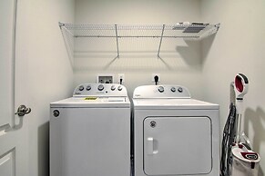 5 Mi to Bethany Beach: Modern Gem w/ Pool Access!