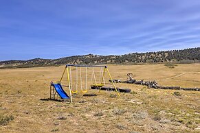 22str-00360 Fairplay Cabin w/ Fire Pit, Mtn Views!