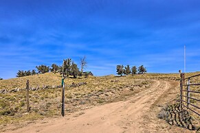 22str-00360 Fairplay Cabin w/ Fire Pit, Mtn Views!
