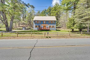 Exquisite Cabin w/ Deck & Fire Pit, 10 Mi to Lake