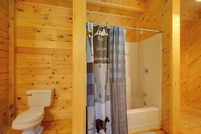 Athol Cabin w/ Deck & Fire Pit, 10 Mi to Lake