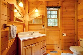 Athol Cabin w/ Deck & Fire Pit, 10 Mi to Lake