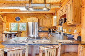 Athol Cabin w/ Deck & Fire Pit, 10 Mi to Lake