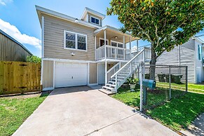 ~ 1 Mi to Pier, Fishing & Beaches: Galveston Home!