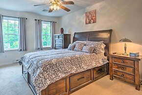 Jacuzzi & Resort Amenities: Tobyhanna Family Home!