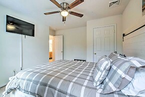 Jacuzzi & Resort Amenities: Tobyhanna Family Home!