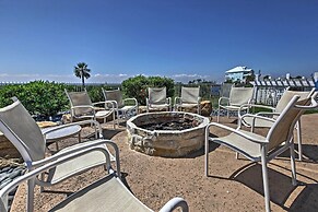 'driftwood' Galveston Resort Escape w/ Deck & View